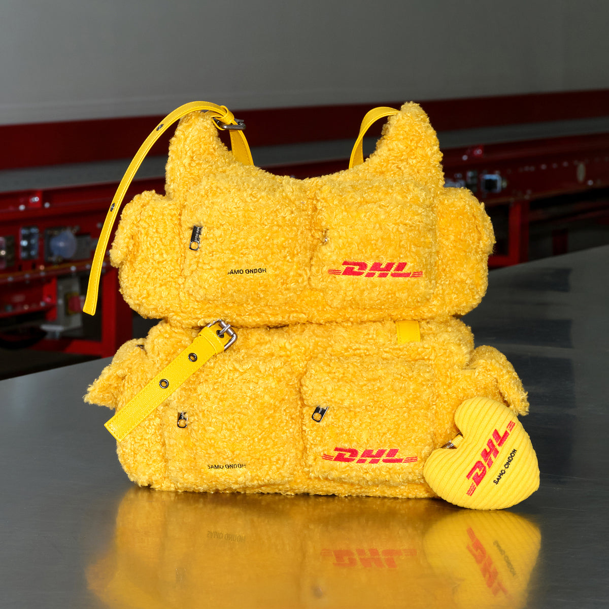 pocket utility bag M eco shearling DHL yellow
