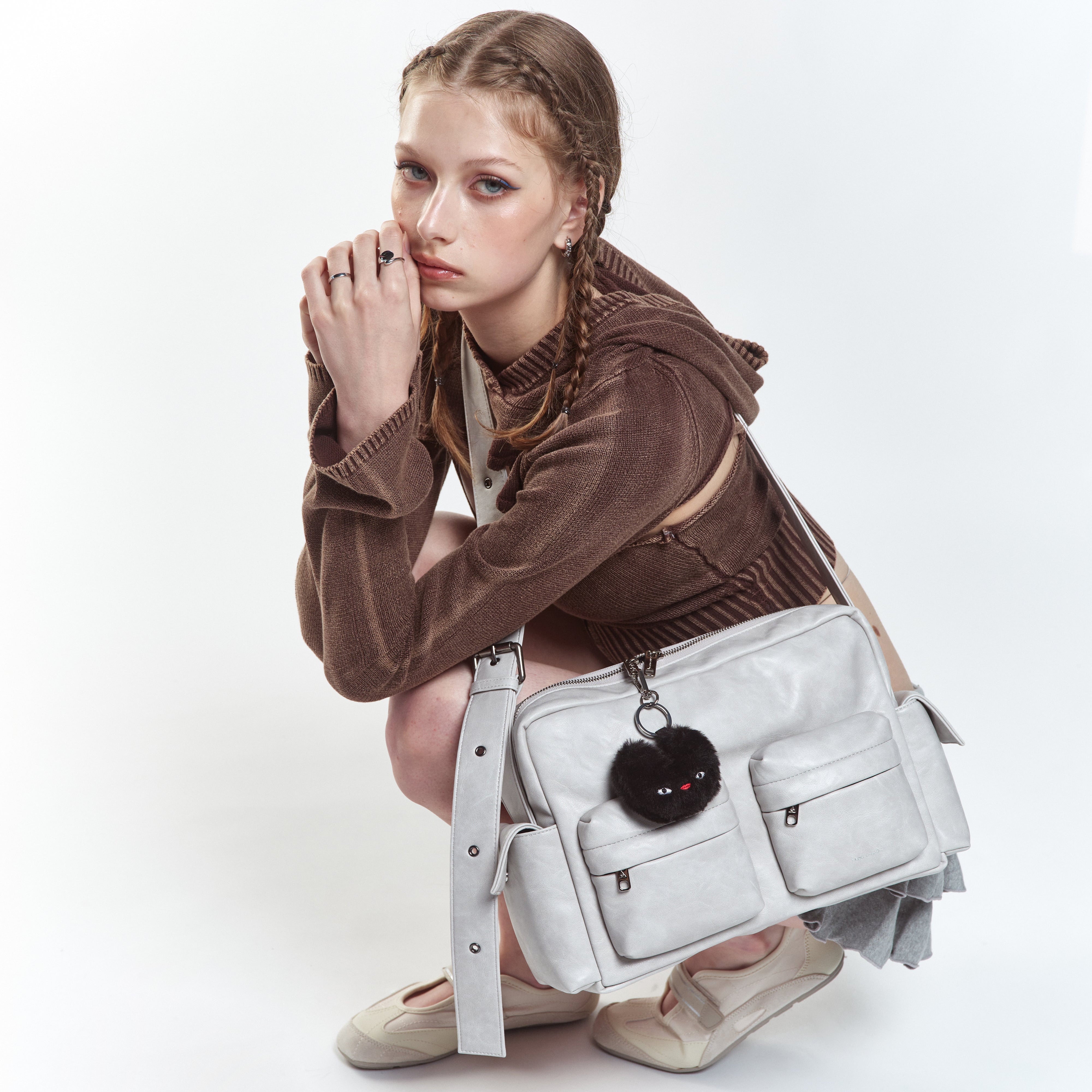 cross utility bag M baked powder