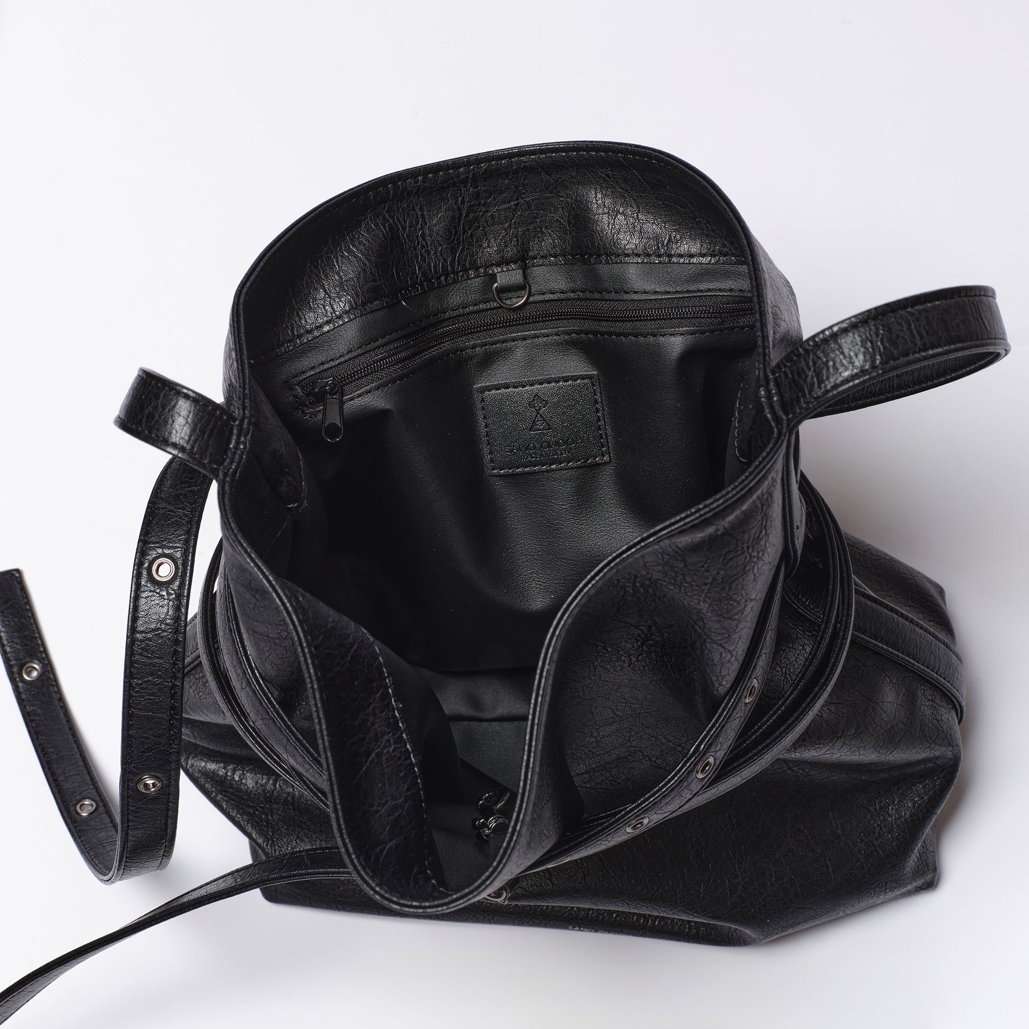 belt bucket bag M savage black