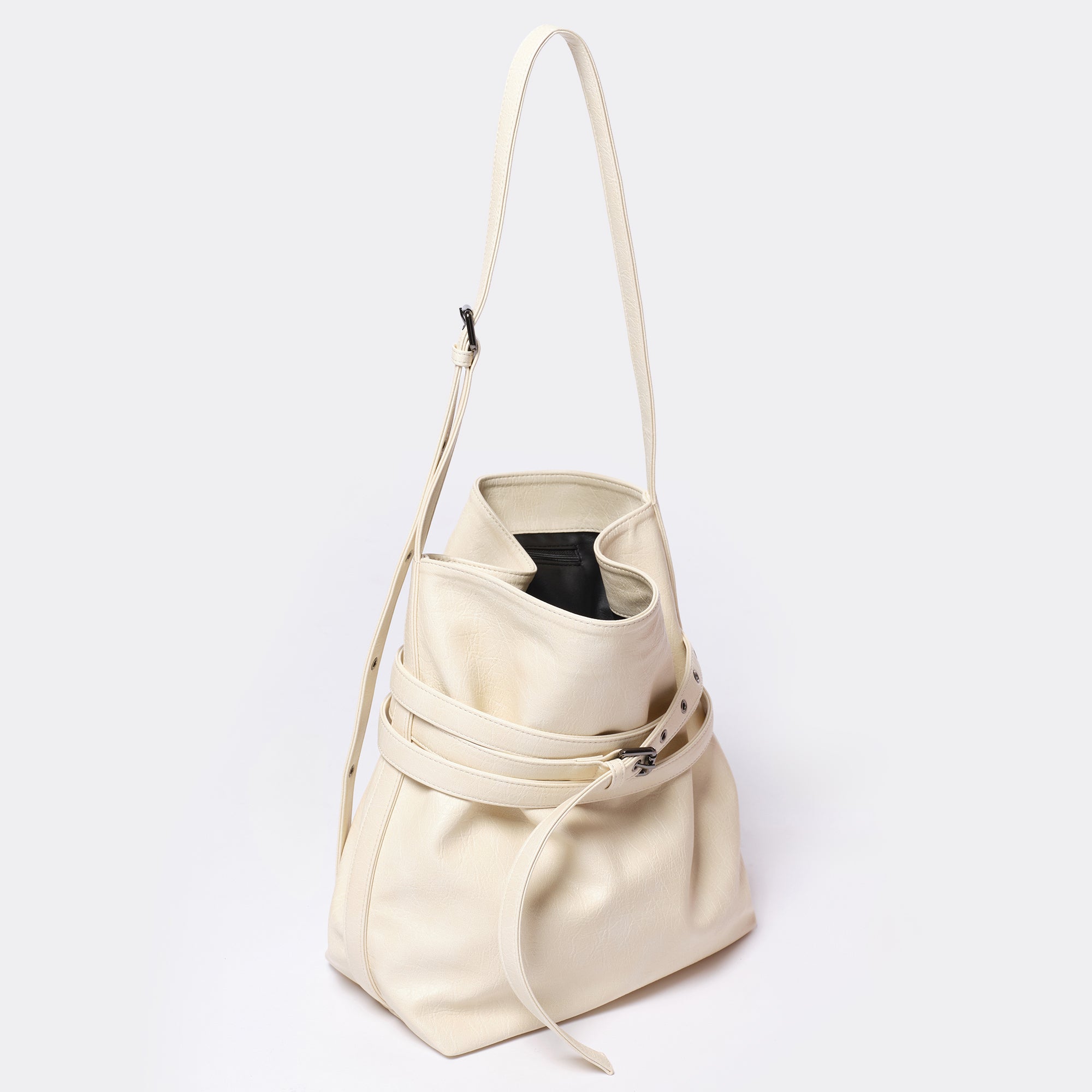 belt bucket bag M savage cream