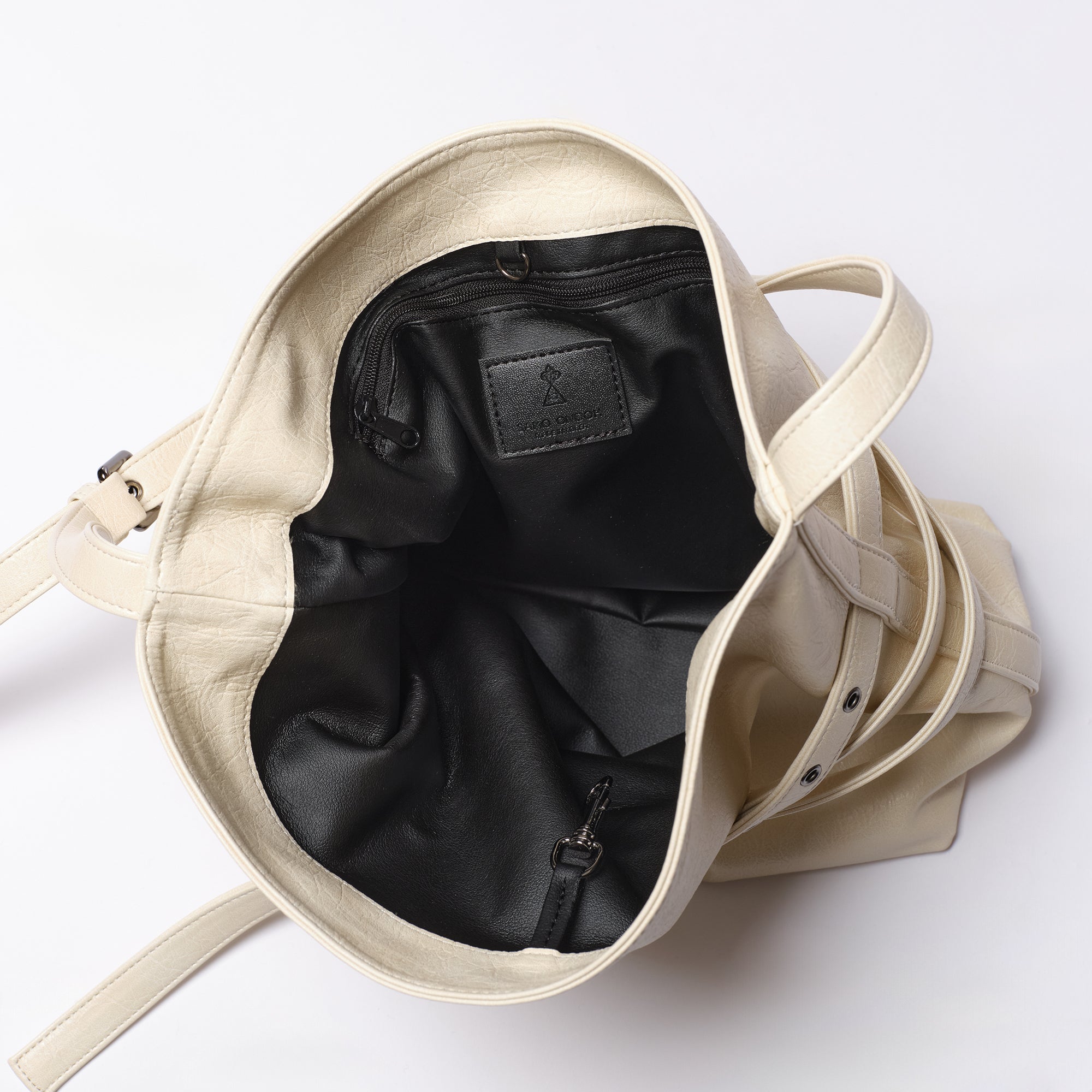 belt bucket bag M savage cream
