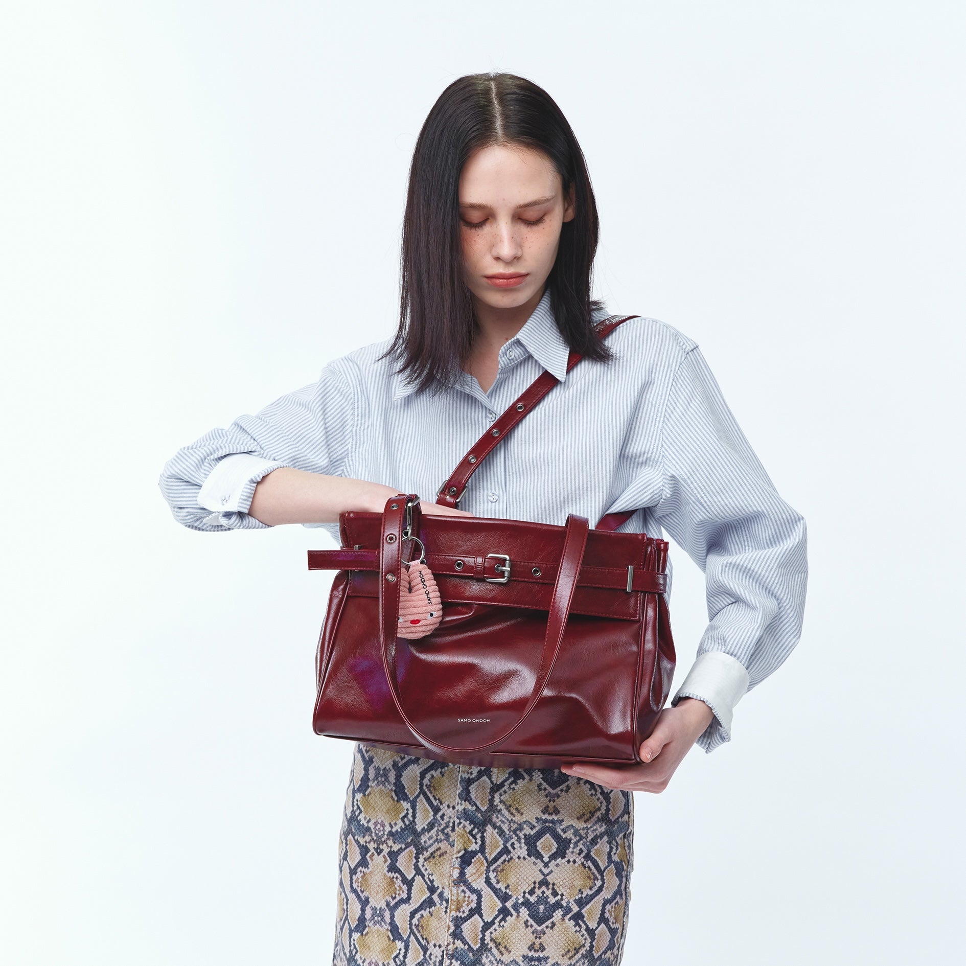 belt flap bag M vampire blood