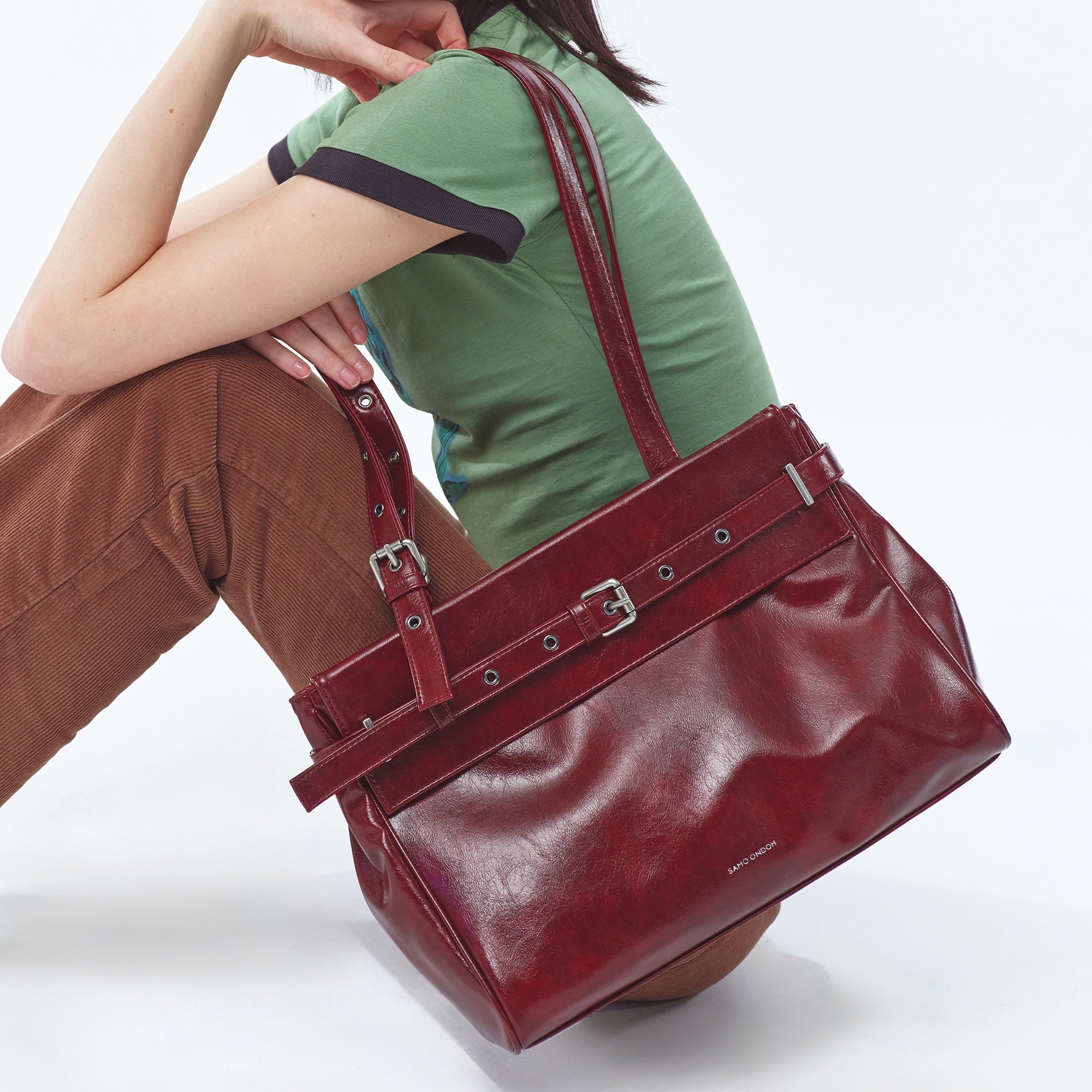 belt flap bag M vampire blood