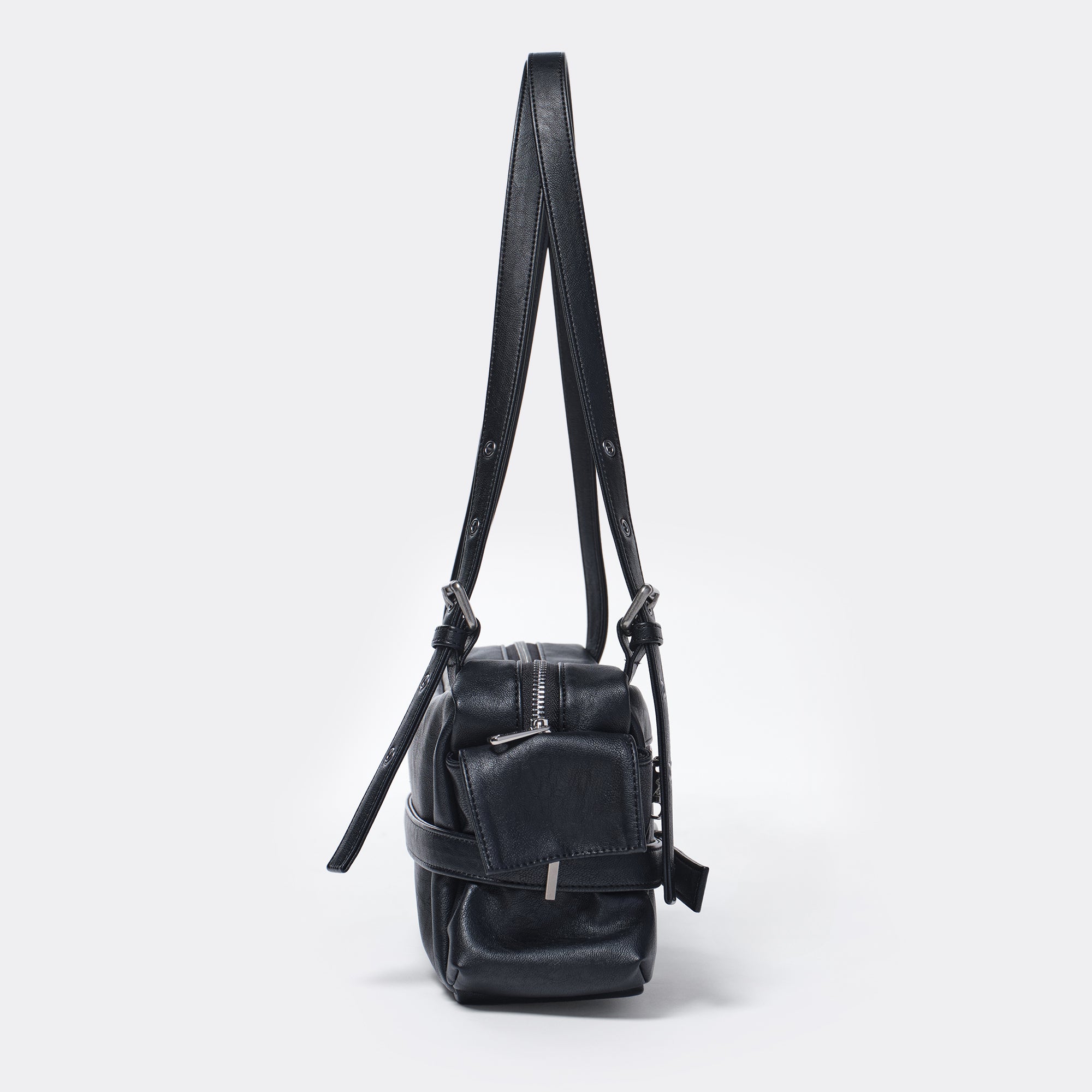 (restock Nov 26) belt utility bag M nappa matt black