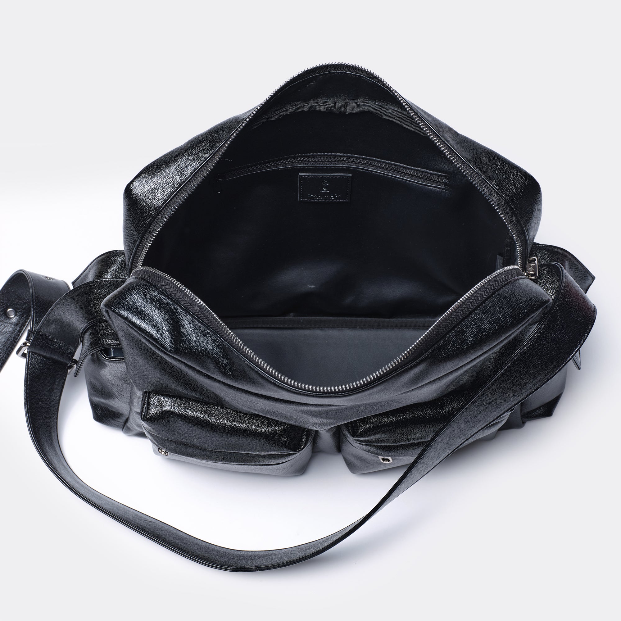 cross utility bag M goat black