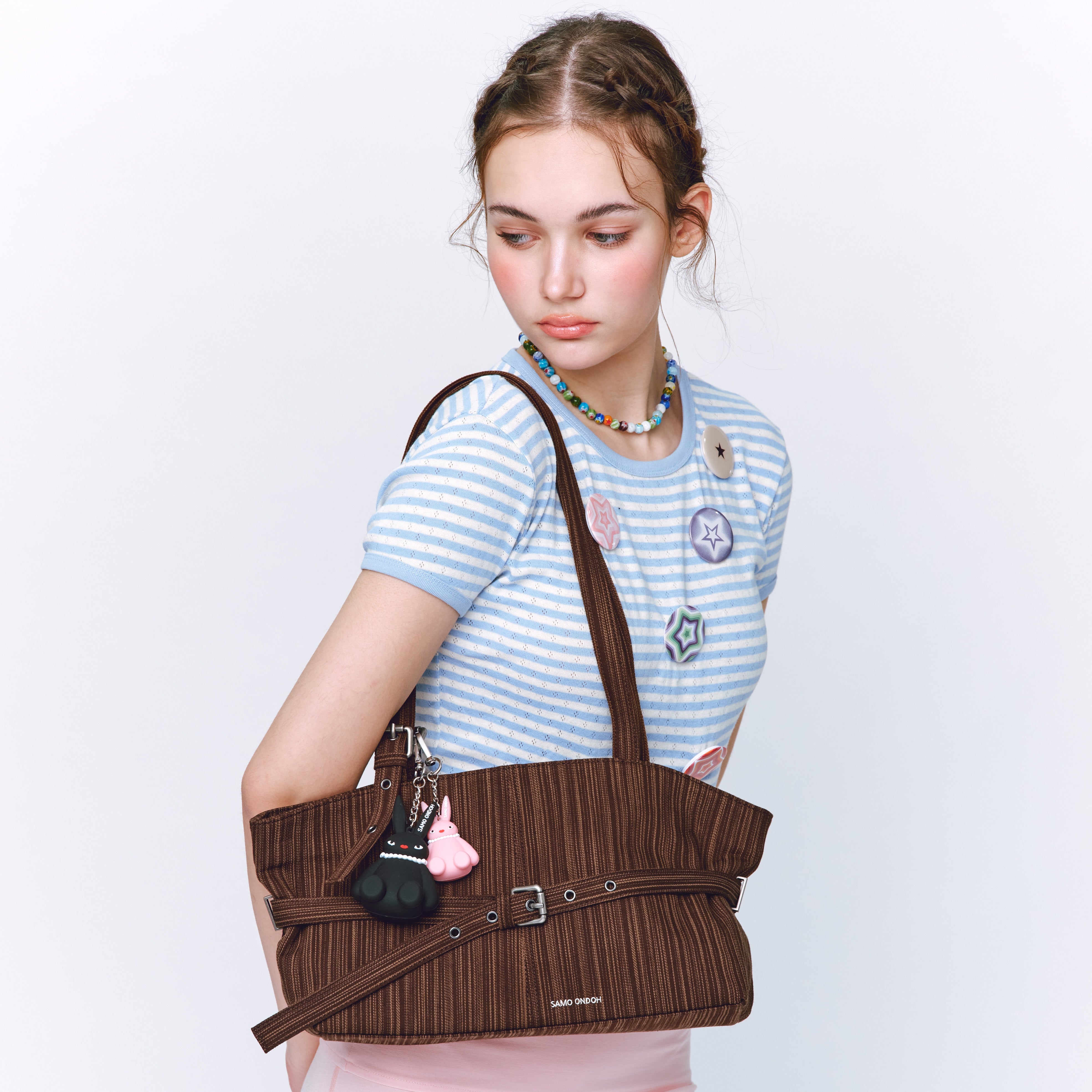 le belt bag M stripe brown