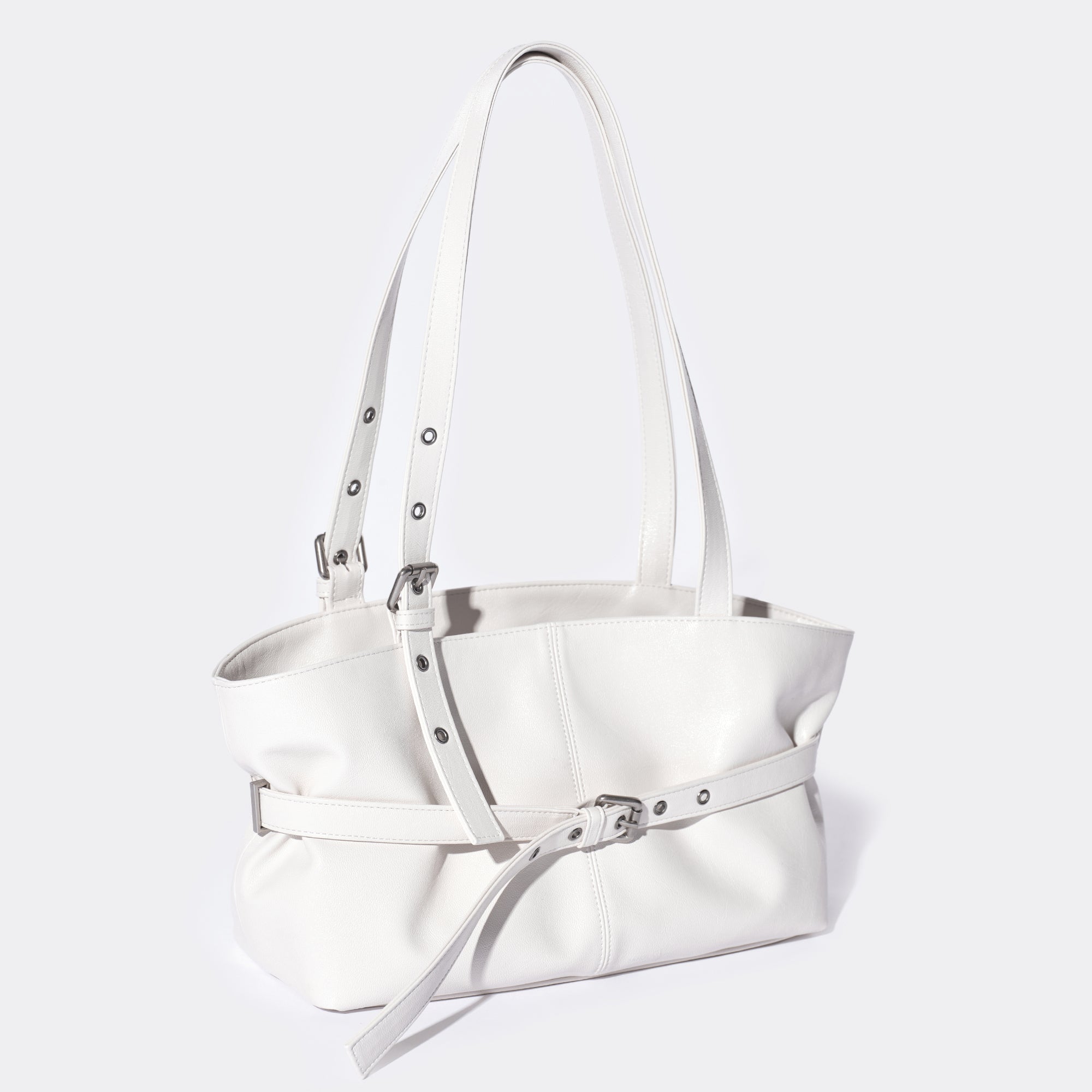 le belt bag M goat cream