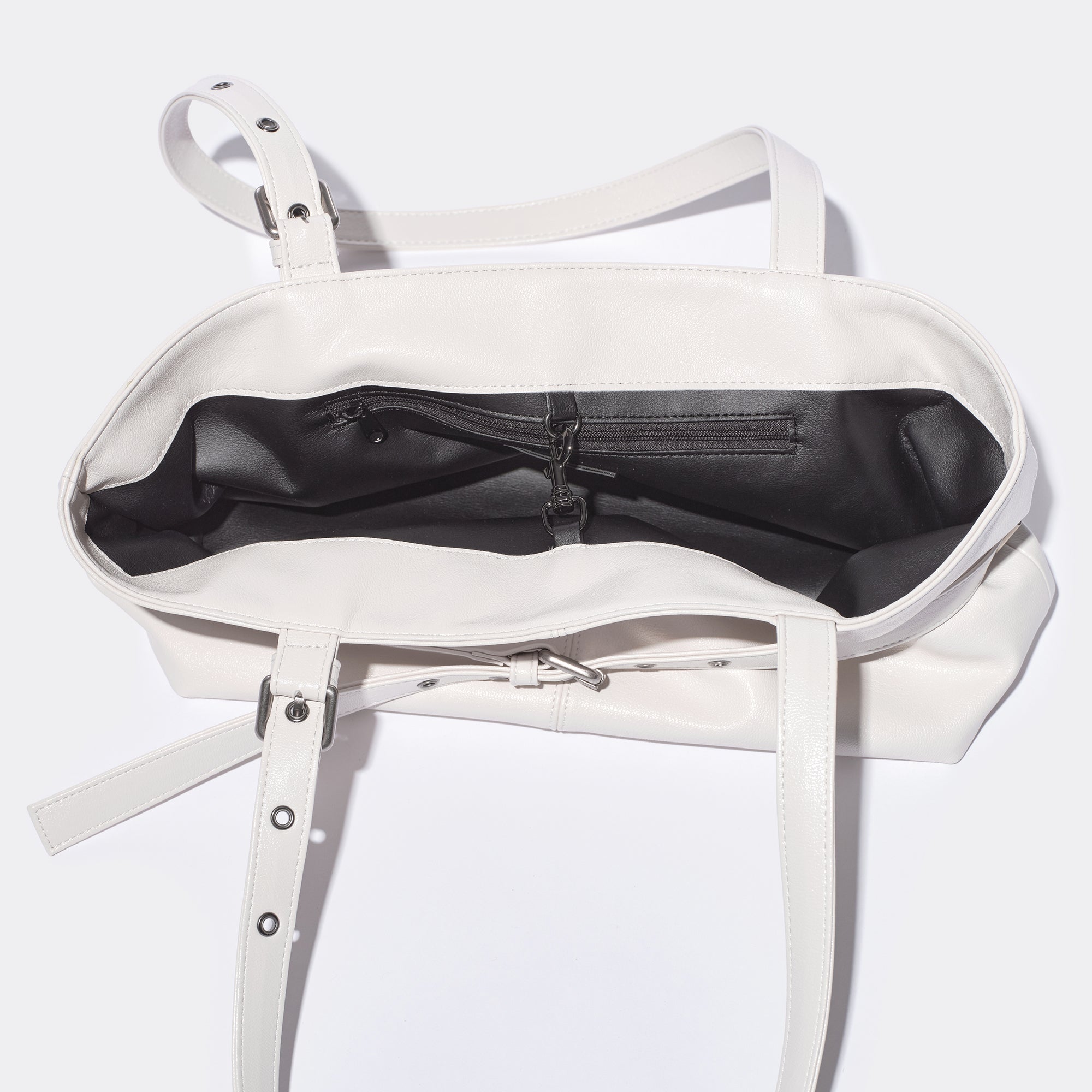 le belt bag M goat cream