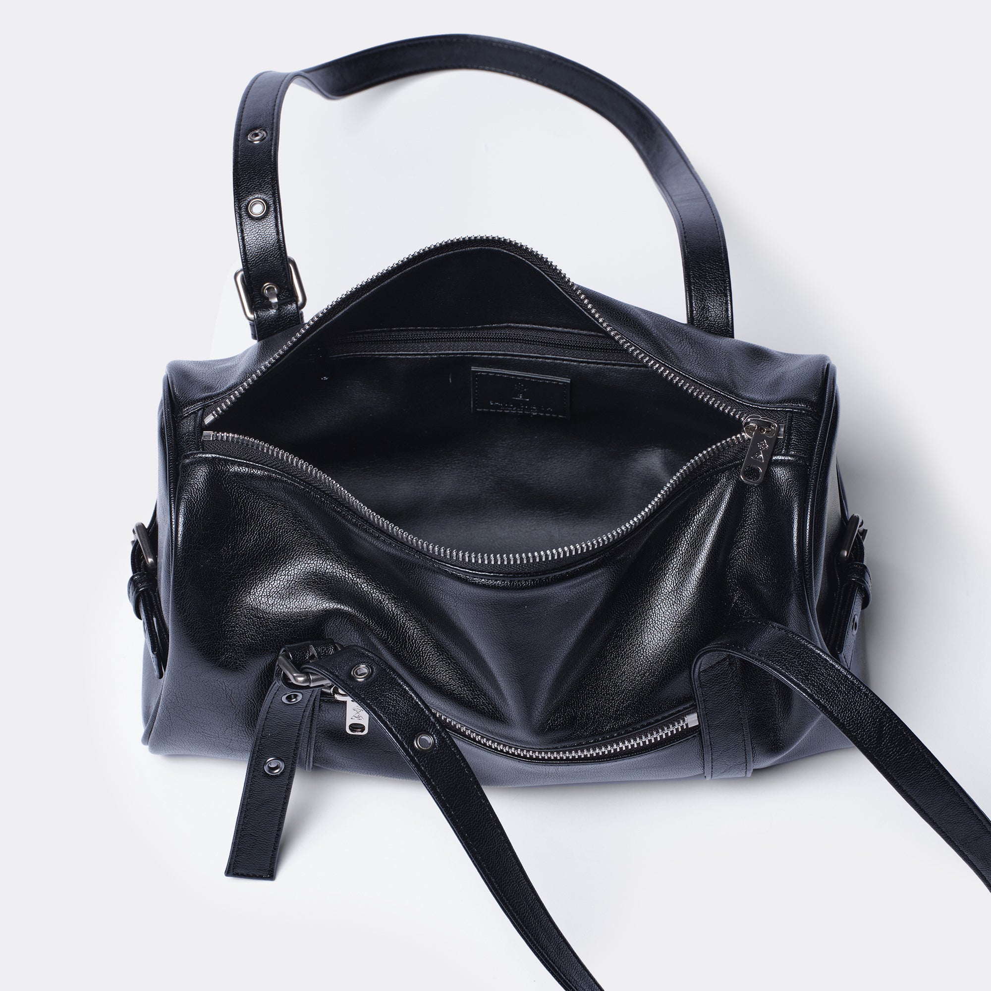 museum bag M goat black