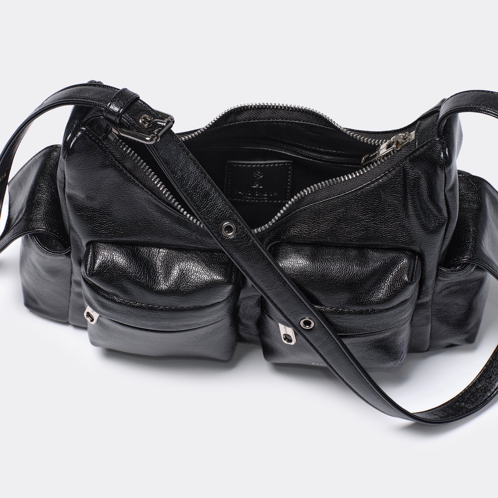 pocket mug bag M goat black