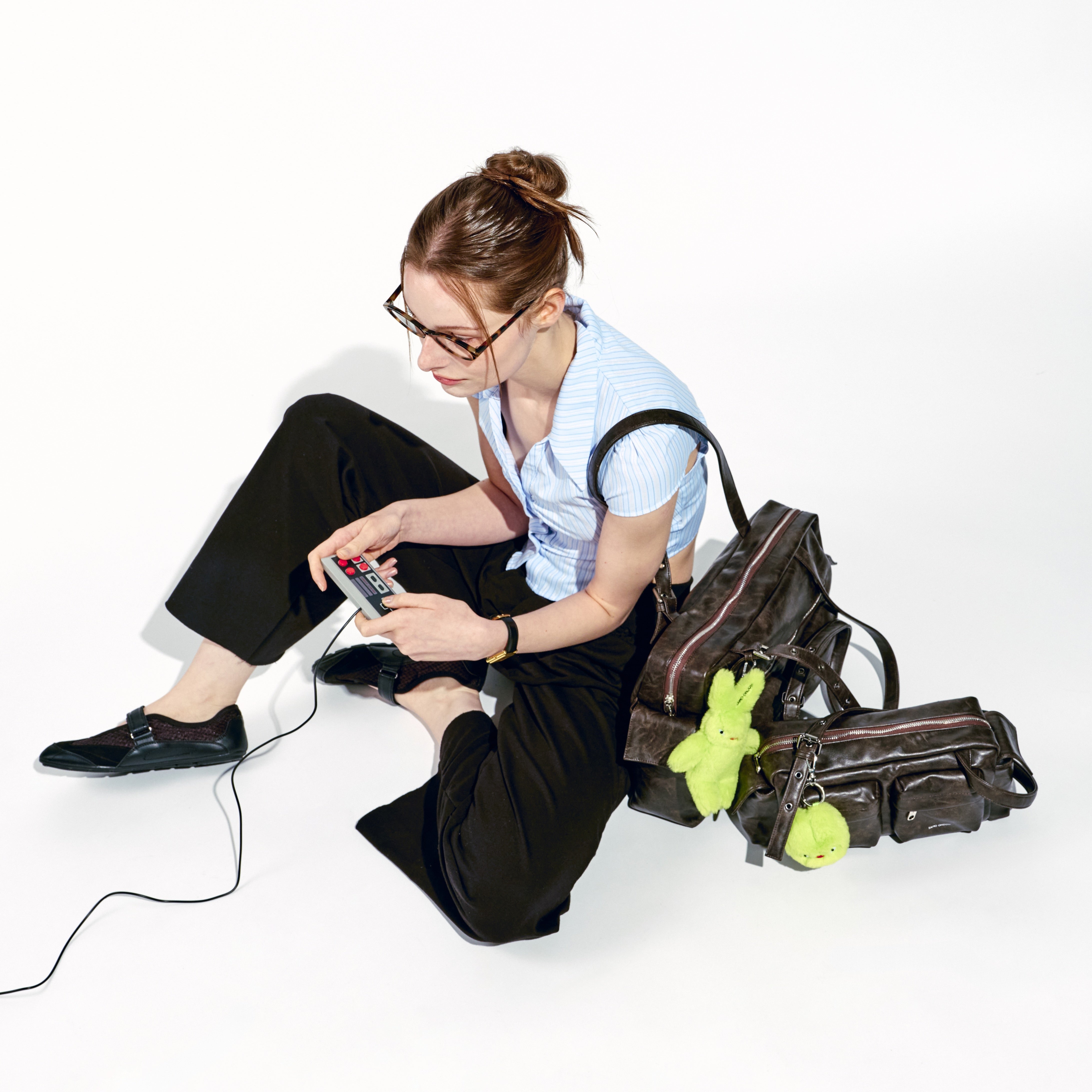 (restock Aug 16) pocket utility bag L baked moca