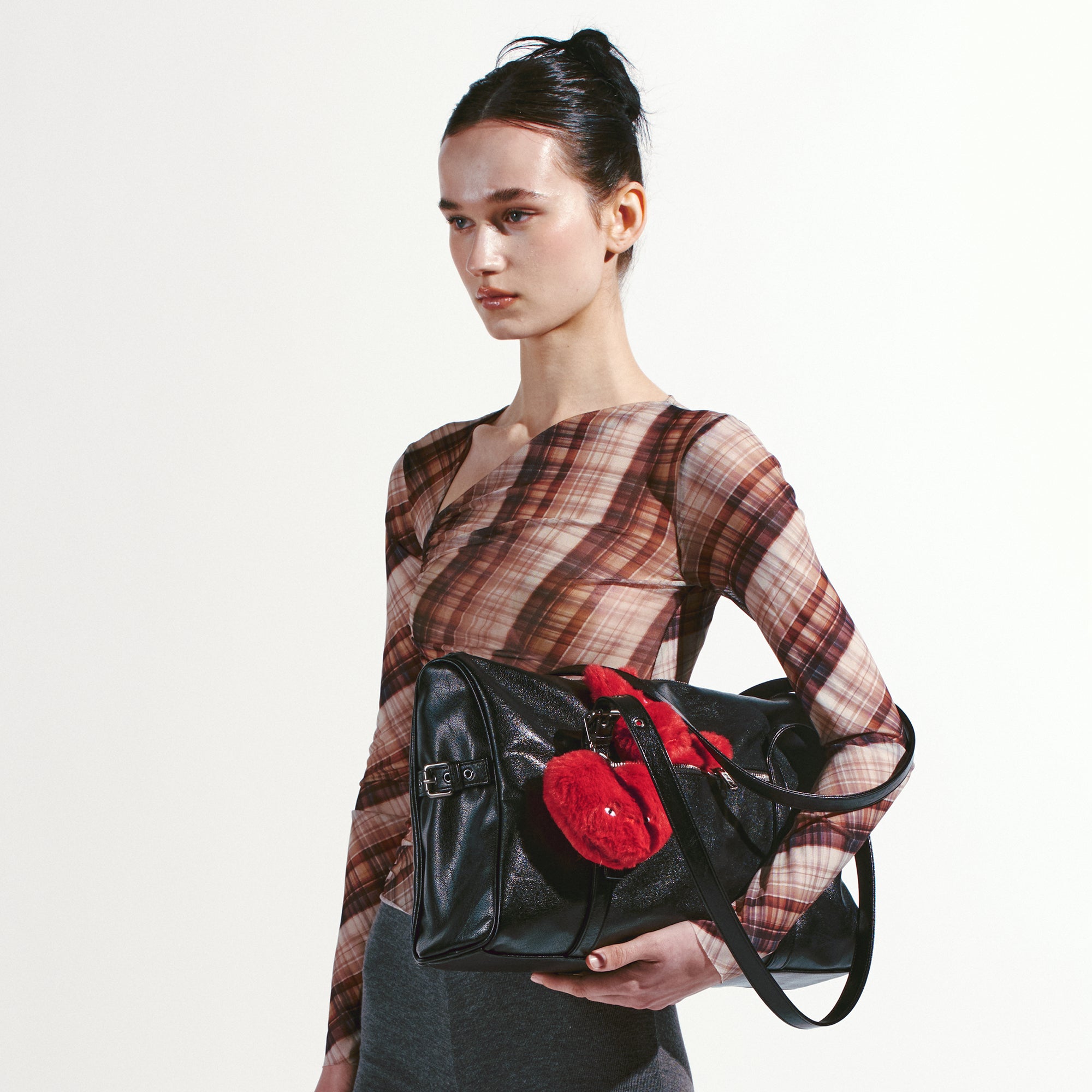 (restock Mar 21) museum bag L goat black