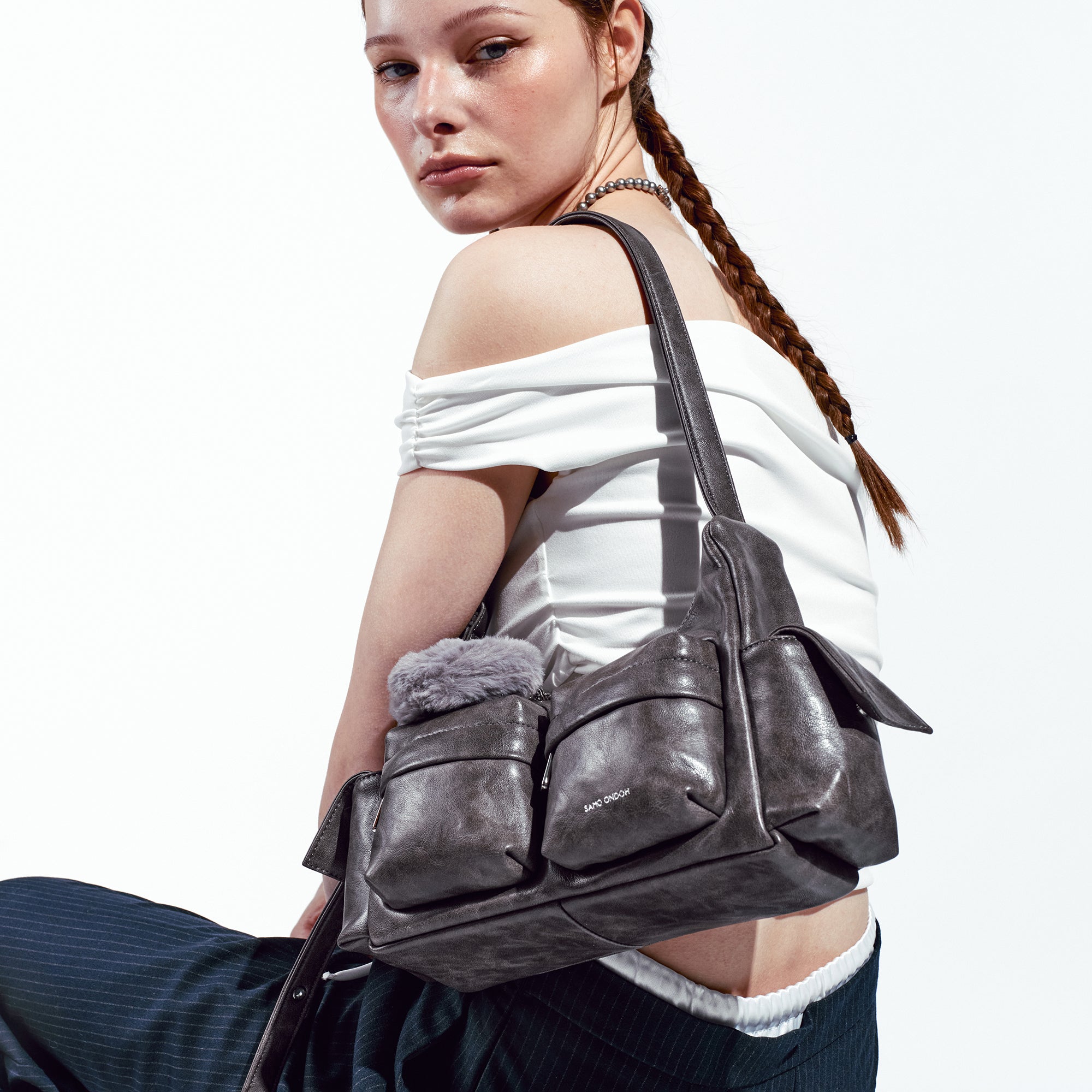 pocket mug bag M baked gray