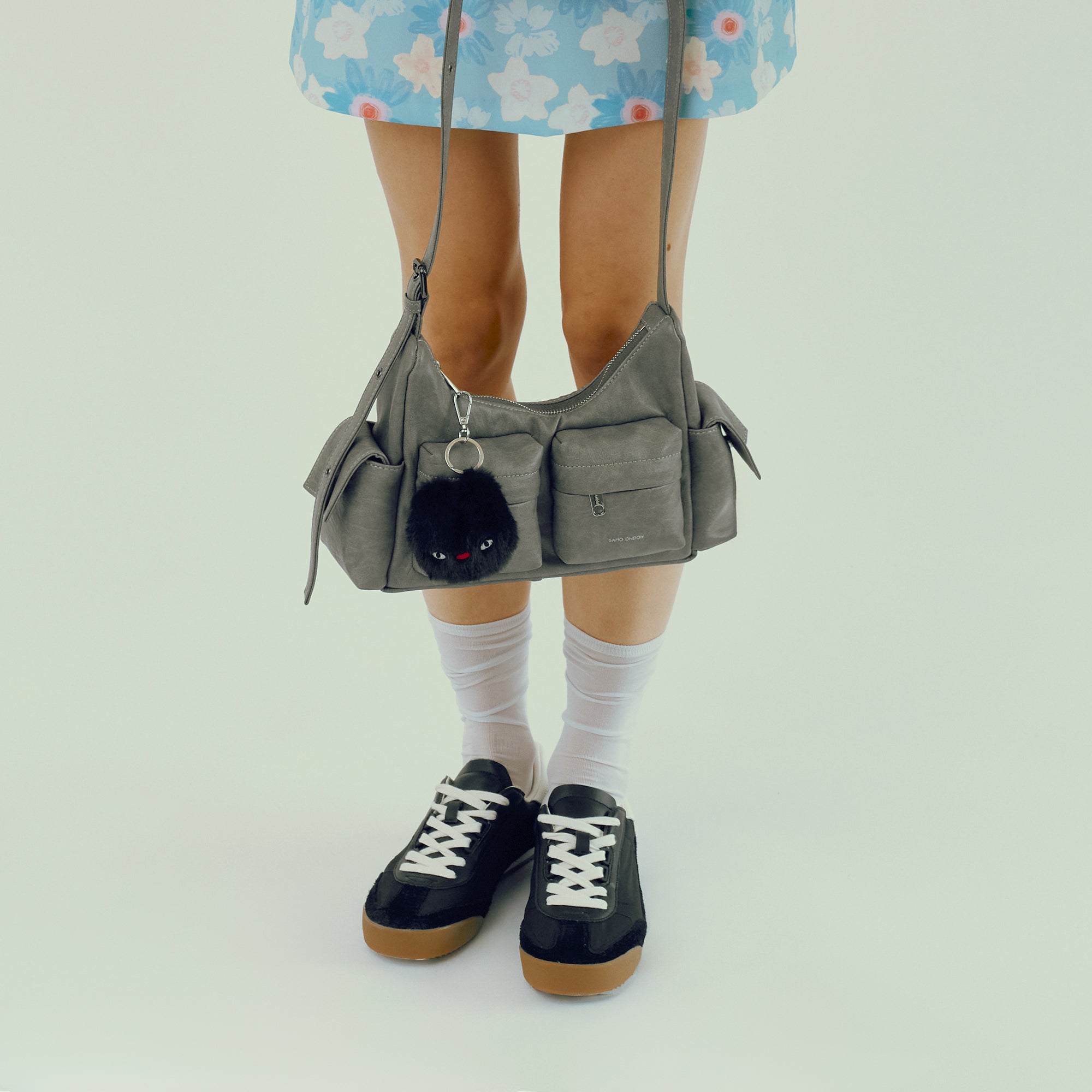 (restock soon) pocket mug bag M brushed gray