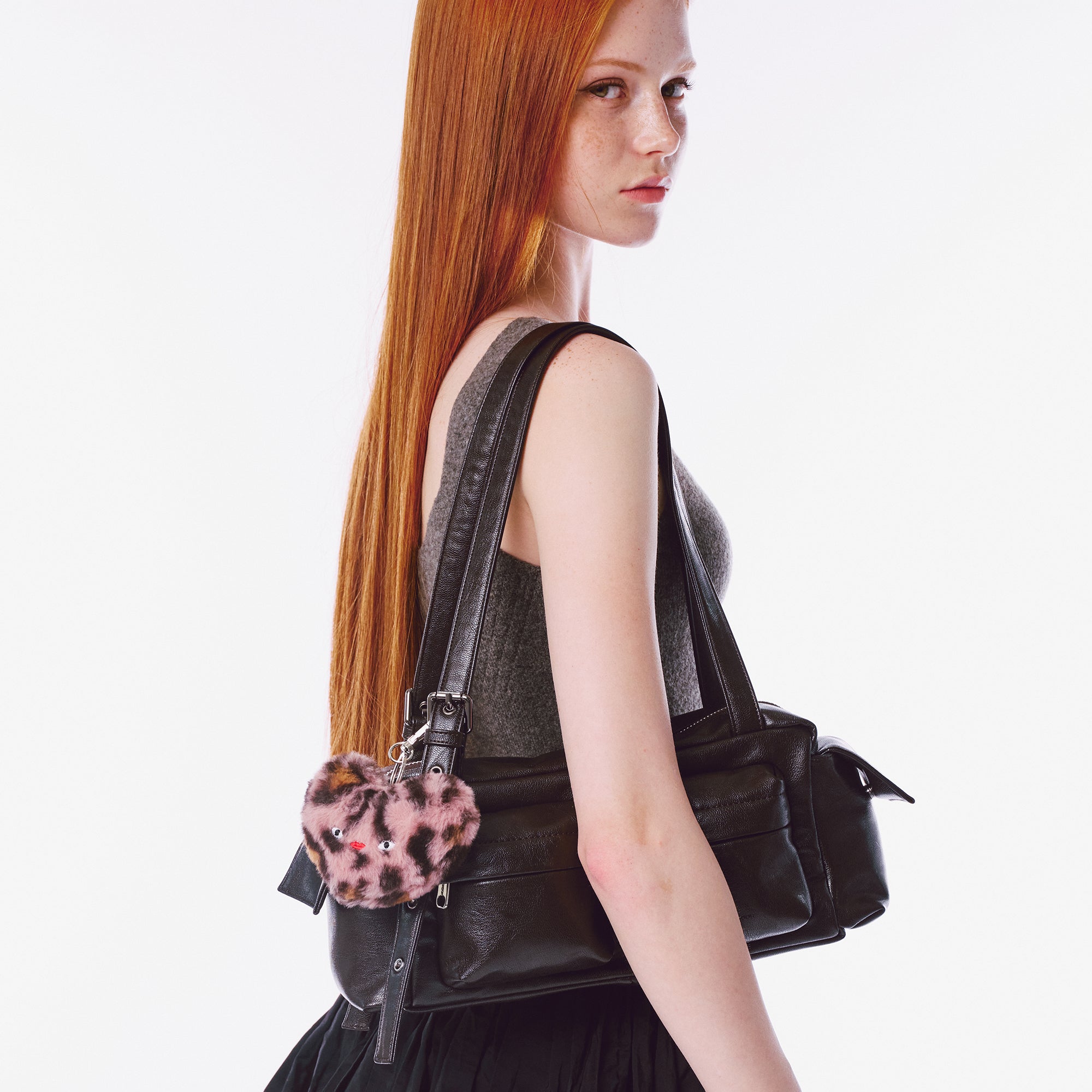 pocket utility bag M goat chocolate