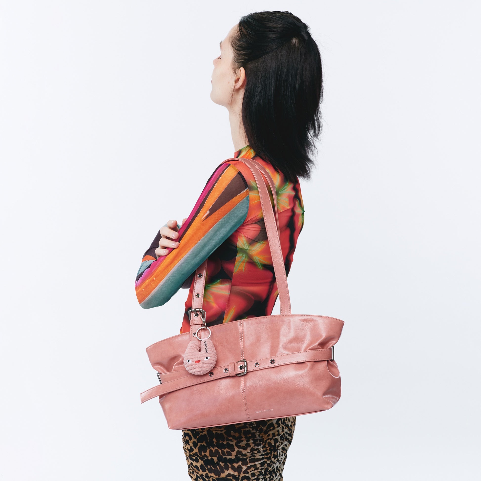 le belt bag M vampire pink