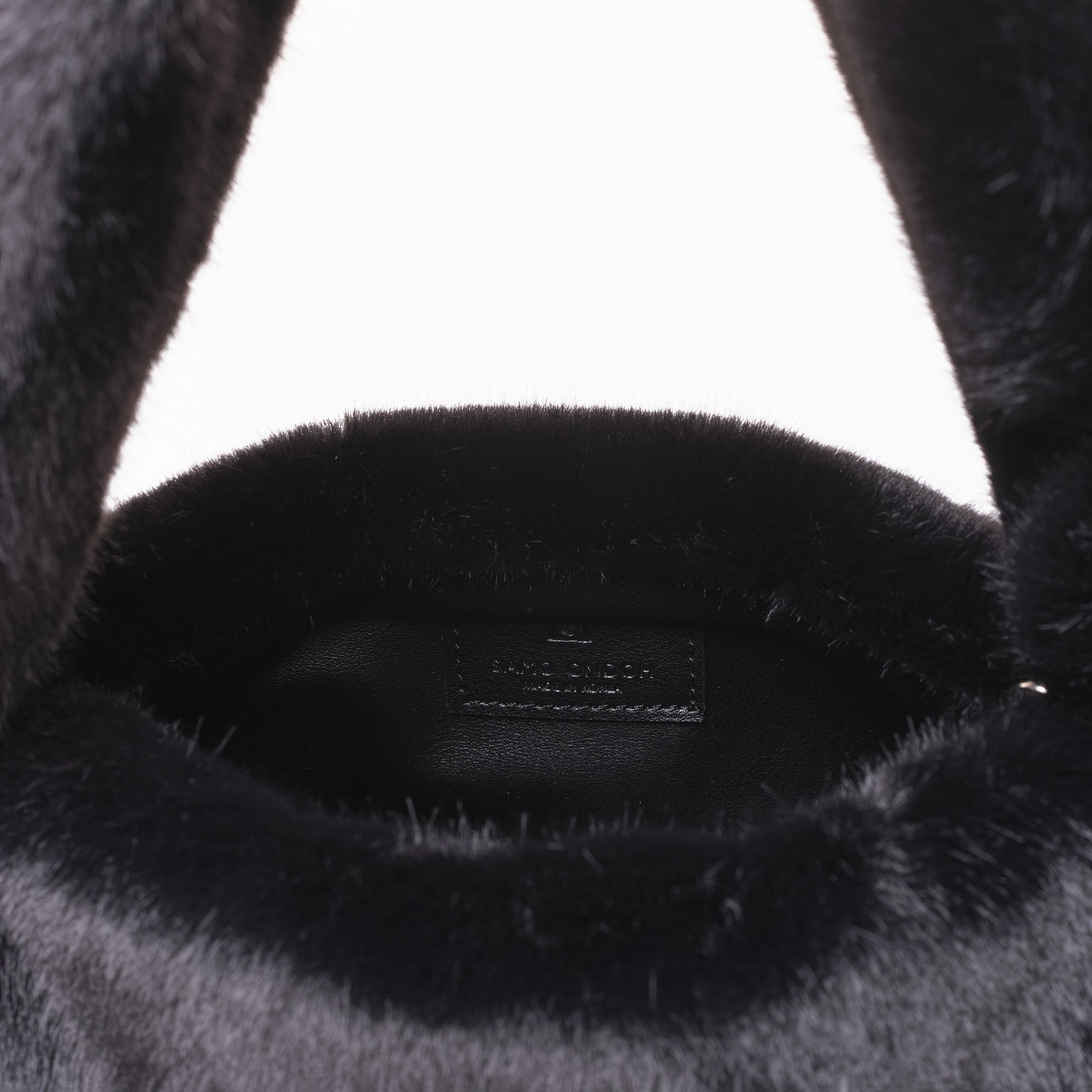 mug bag M eco fur black