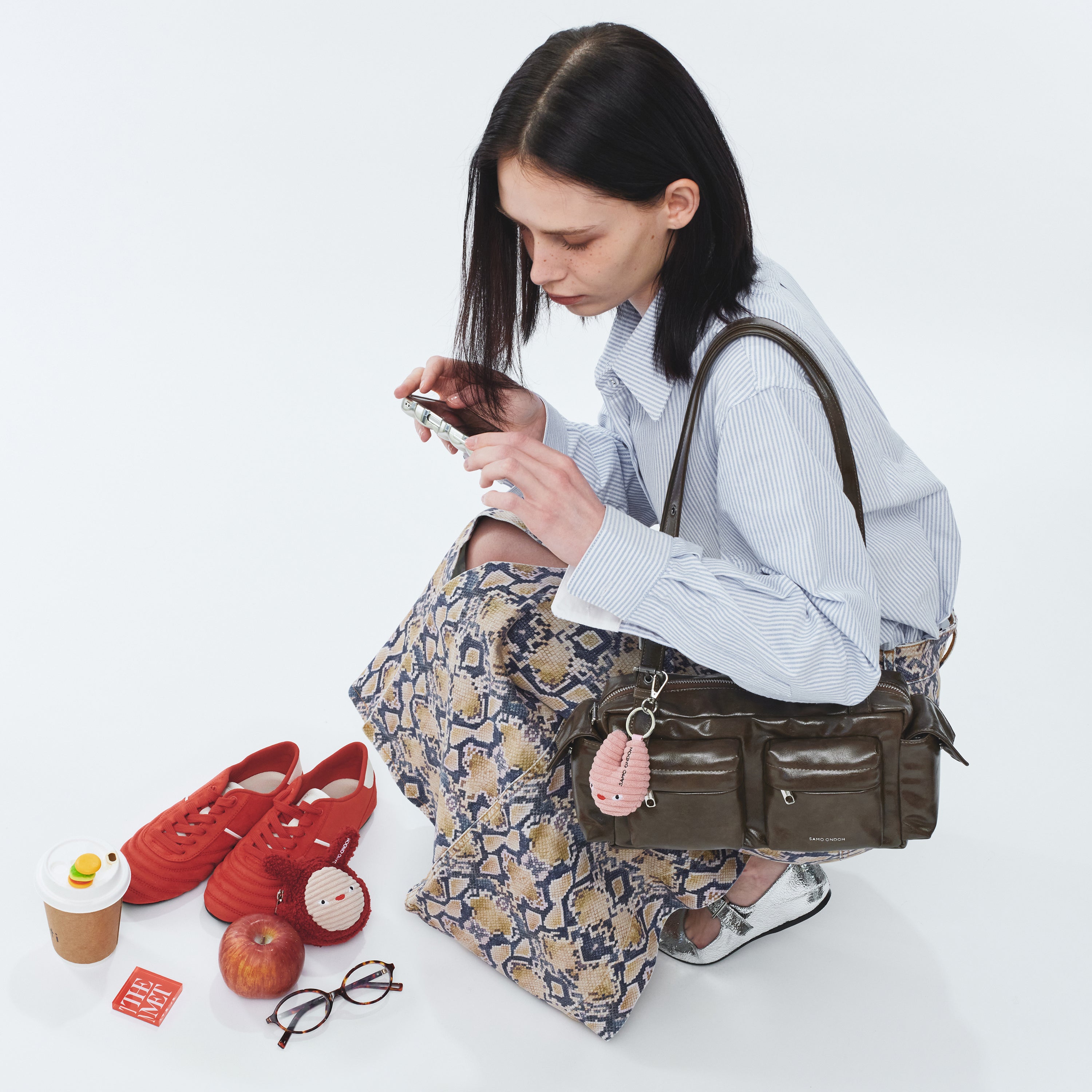 pocket utility bag M vampire coffeemilk